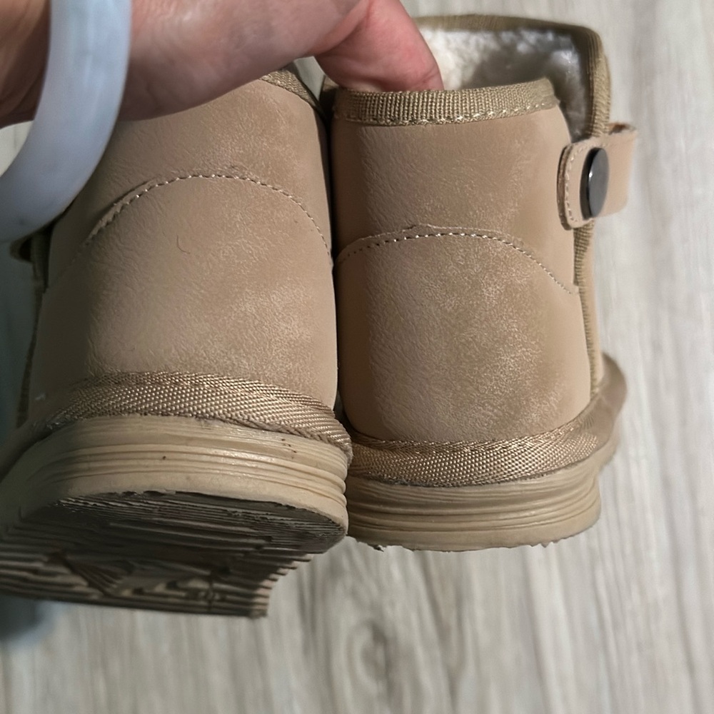 Toddler Teddy Bear Winter Boots –‎ Size 26, Beige - Picture 2 of 6